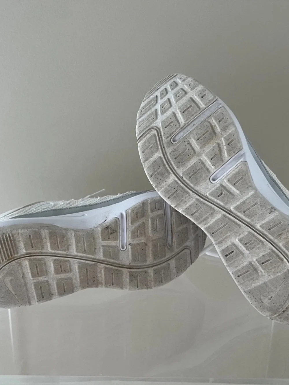 Nike Air Max Womens Size 10 White Pure Platinum